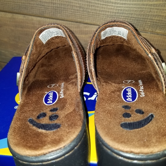 Dr.Scholls Bree Leather Clogs New in Box Brown 7 - Picture 3 of 8